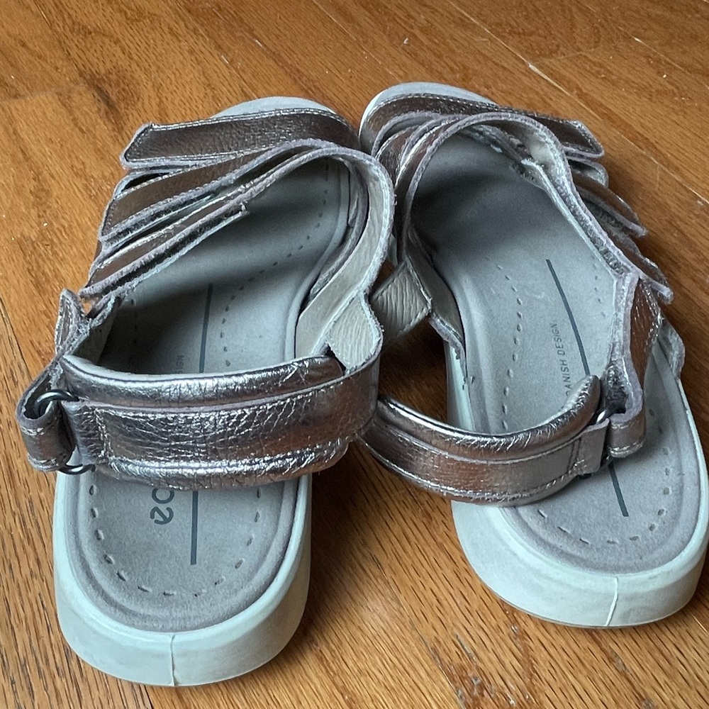 Ecco Shiny Silver Strap Sandals - Picture 4 of 8